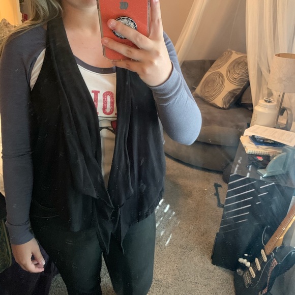 Vest - Picture 1 of 4